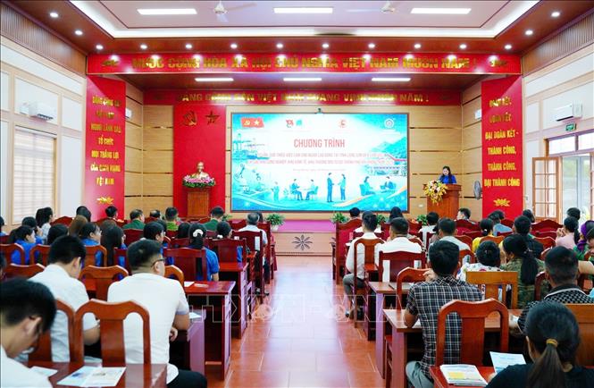Tỉnh đoàn Lạng Sơn phối hợp với Thành đoàn Hải Phòng tổ chức Chương trình ký kết phối hợp triển khai Đề án “Tuổi trẻ Việt Nam đồng hành với thanh thiếu nhi vùng biên giới giai đoạn 2025 – 2030” tại xã Thụy Hùng. Ảnh: TTXVN 