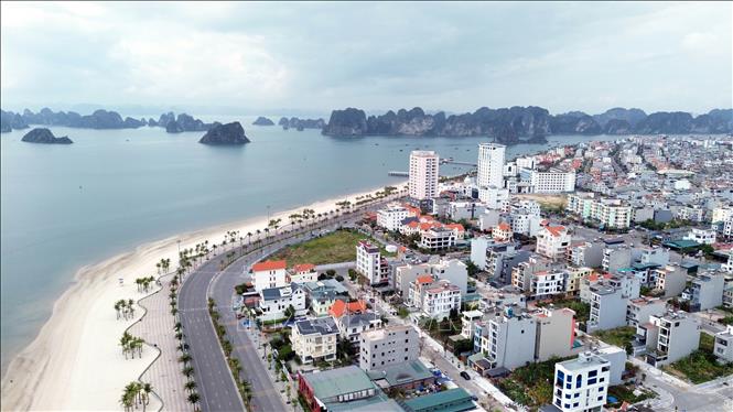 Một góc đô thị ven biển Quảng Ninh. Ảnh: TTXVN phát