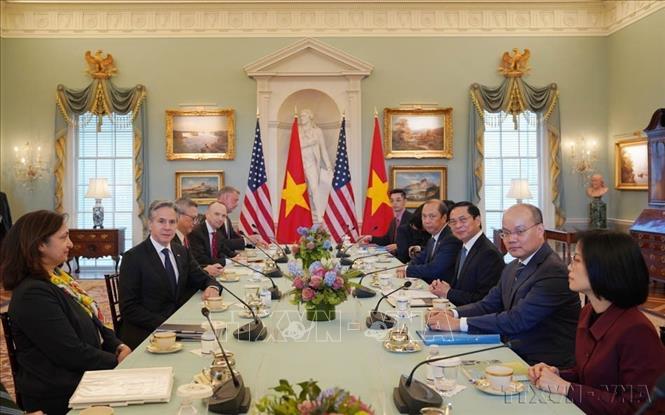 Ngày 25/3/2024, tại thủ đô Washington D.C., Bộ trưởng Ngoại giao Bùi Thanh Sơn và Ngoại trưởng Antony Blinken đồng chủ trì Đối thoại cấp Bộ trưởng Ngoại giao Việt Nam - Hoa Kỳ lần thứ nhất. Đây cũng là cuộc đối thoại cấp bộ trưởng đầu tiên giữa Việt Nam và Hoa Kỳ kể từ khi hai nước xác lập quan hệ Đối tác Chiến lược toàn diện. Ảnh: Kiều Trang - TTXVN