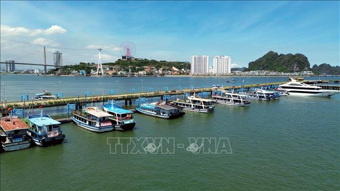 Quảng Ninh với hệ thống cảng biển hiện đại và thông minh. Ảnh: TTXVN phát