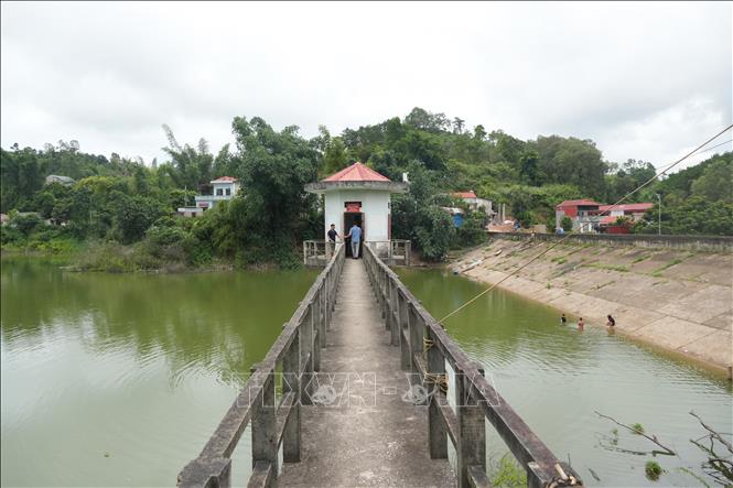 Tháp quản lý theo dõi mực nước đập hồ Nà Tâm, tỉnh Lạng Sơn. Ảnh: Tiến Vĩnh –TTXVN 