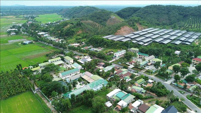 Hệ thống giao thông ở xã Đạ Tẻh, tỉnh Lâm Đồng được đầu tư, nâng cấp, góp phần hoàn thiện hạ tầng và thúc đẩy phát triển kinh tế - xã hội. Ảnh: Nguyễn Huy Thành – TTXVN