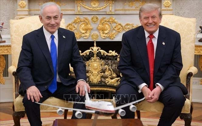 Ngày 28/7/2026, Tổng thống Mỹ Donald Trump đã có cuộc hội đàm với Thủ tướng Israel Benjamin Netanyahu tại Nhà Trắng. Thư ký báo chí Nhà Trắng Karoline Leavitt cho biết, tại cuộc gặp kín kéo dài gần 90 phút, hai nhà lãnh đạo chủ yếu trao đổi về cuộc xung đột với Iran, tình hình Liban. Ảnh: AA/TTXVN phát