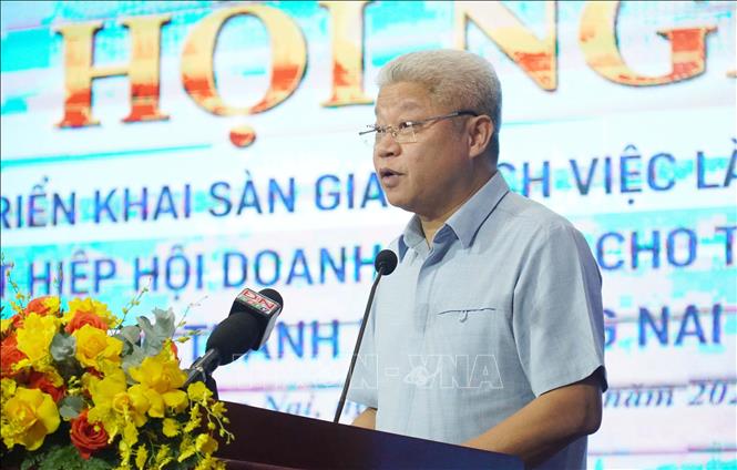 Ông Nguyễn Mạnh Khương, Thứ Trưởng Bộ Nội vụ, phát biểu tại hội nghị triển khai Sàn giao dịch việc làm quốc gia. Ảnh: Công Phong - TTXVN
