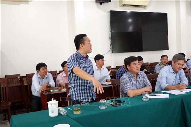 Các đại biểu phát biểu ý kiến tại buổi làm việc. Ảnh: Đoàn Mạnh Dương - TTXVN