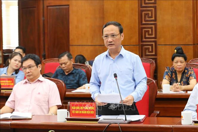 Đại diện Ngân hàng thương mại cổ phần Công thương Việt Nam chi nhánh Điện Biên phát biểu tại Hội nghị. Ảnh: Trung Kiên - TTXVN