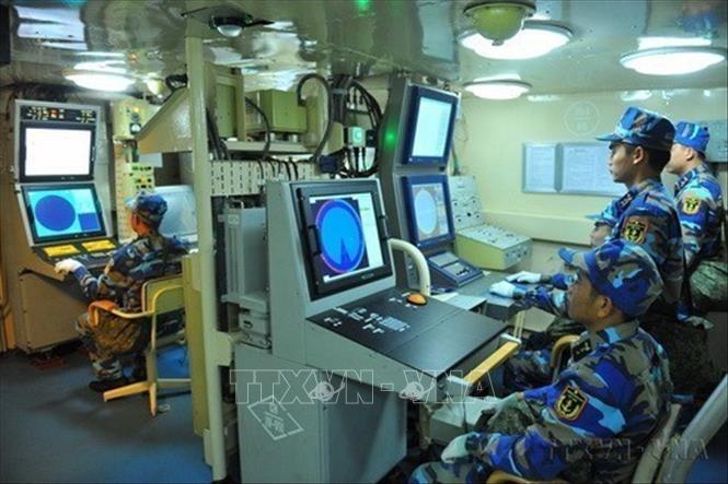 Cán bộ chiến sĩ Lữ đoàn 167, Vùng 2 Hải quân huấn luyện tác chiến ban đêm. Ảnh: Minh Đức - TTXVN