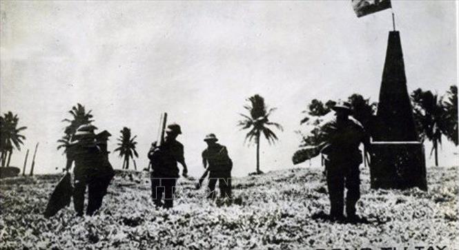 Từ 14 - 29/4/1975, Đoàn đặc công hải quân 126 (tiền thân của Lữ đoàn Đặc công 126 Hải quân ngày nay) đã giải phóng hầu hết các đảo trong quần đảo Trường Sa, góp phần quan trọng vào thắng lợi trọn vẹn của công cuộc giải phóng hoàn toàn miền Nam, thống nhất Tổ quốc. Trong ảnh: Lực lượng Đặc công hải quân Đoàn 126 giải phóng đảo Trường Sa, ngày 29/4/1975. Ảnh: Tư liệu/TTXVN phát