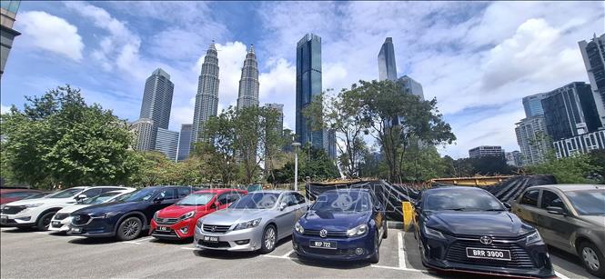 Nhiều thương hiệu xe nước ngoài có mặt tại thị trường Malaysia. Ảnh: Bùi Hoàn - PV TTXVN tại Malaysia