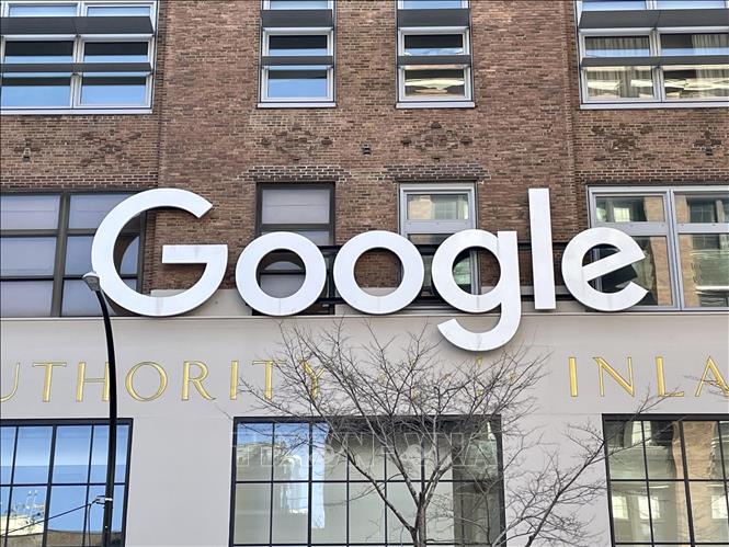 Biểu tượng Google tại văn phòng ở New York, Mỹ. Ảnh: Kyodo/TTXVN phát