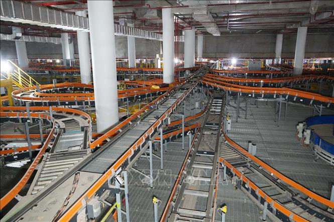 Hệ thống xử lý hành lý nhà ga hành khách sân bay Long Thành đã cơ bản lắp đặt xong. Ảnh: Công Phong - TTXVN