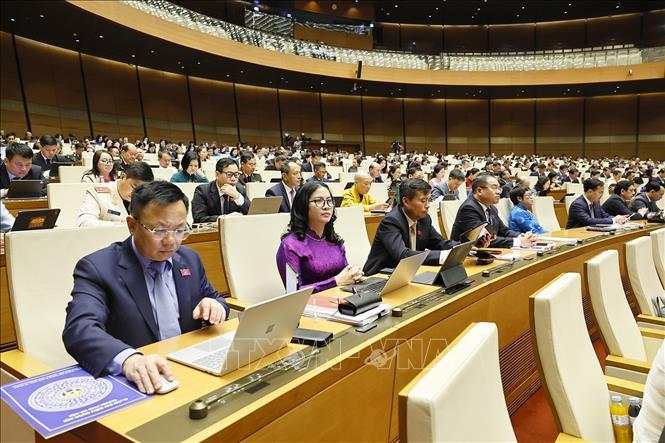 Đoàn đại biểu Quốc hội thành phố Hà Nội dự phiên họp. Ảnh: Doãn Tấn - TTXVN