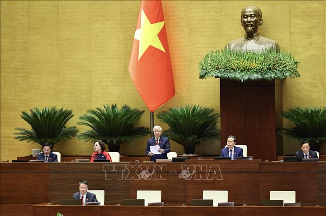 Phó Chủ tịch Thường trực Quốc hội Đỗ Văn Chiến điều hành phiên họp. Ảnh: Minh Đức - TTXVN