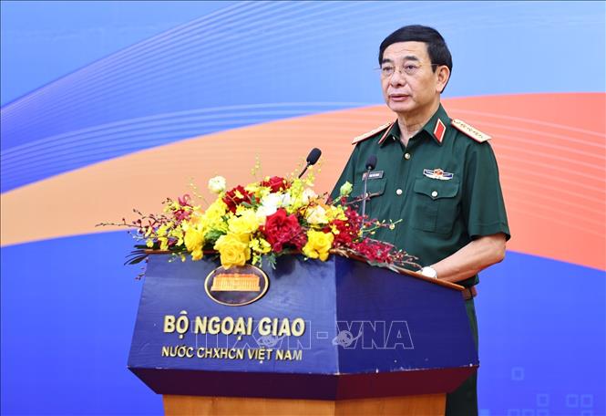 Phó Thủ tướng, Bộ trưởng Bộ Quốc phòng, Đại tướng Phan Văn Giang phát biểu. Ảnh: Minh Đức – TTXVN