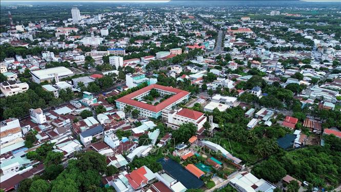 Việc sắp xếp, tổ chức lại các cơ sở giáo dục công lập góp phần giảm đầu mối, nâng cao hiệu quả sử dụng nguồn lực và phù hợp với mô hình chính quyền địa phương 2 cấp tại Tây Ninh. Ảnh: Giang Phương - TTXVN