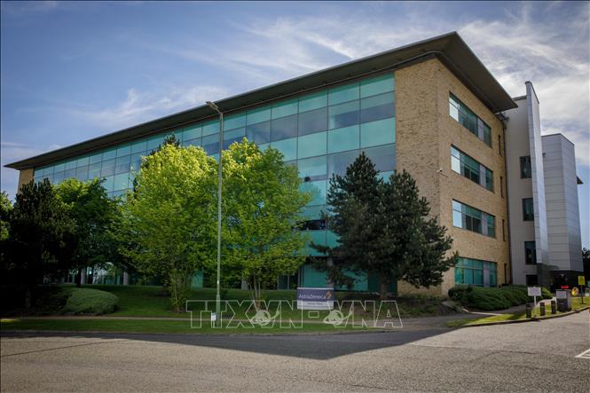 Tòa nhà của hãng dược AstraZeneca tại Luton, Anh. Ảnh: THX/TTXVN phát