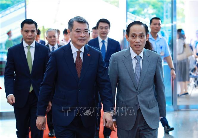 Thủ tướng Lê Minh Hưng đến dự Phiên toàn thể Hội nghị Ngoại giao lần thứ 33. Ảnh: Dương Giang – TTXVN 
