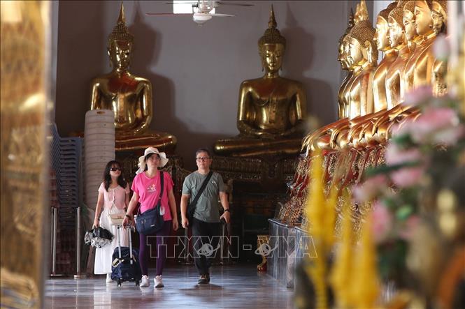Khách du lịch tại thủ đô Bangkok, Thái Lan. Ảnh: THX/TTXVN phát