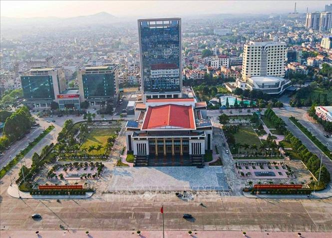 Sau sáp nhập, tỉnh Bắc Ninh mới có điều kiện thuận lợi quy hoạch lại không gian phát triển; với Diện tích tự nhiên đạt 4.718,6 km², dân số khoảng 3,6 triệu người, trở thành một trong những tỉnh có mật độ dân cư cao, cơ cấu dân số trẻ. Trong ảnh: Khu trung tâm hành chính tỉnh Bắc Ninh ở phường Bắc Giang. Ảnh: Thanh Thương - TTXVN