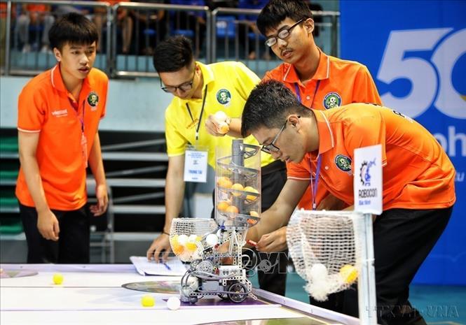 Khoa học công nghệ, đổi mới sáng tạo và chuyển đổi số được xác định là nền tảng cốt lõi và động lực thúc đẩy tăng trưởng theo chiều sâu của Bắc Ninh. Trong ảnh: Vòng chung kết cuộc thi ROBOCON tỉnh Bắc Ninh lần thứ 2, năm 2025 được tổ chức tại phường Bắc Giang, tỉnh Bắc Ninh. Vòng chung kết cuộc thi ROBOCON tỉnh Bắc Ninh lần thứ 2, năm 2025 được tổ chức tại phường Bắc Giang, tỉnh Bắc Ninh (12/7/2025). Ảnh: Danh Lam -TTXVN