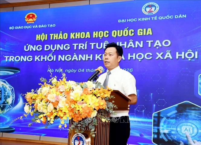 Thứ trưởng Bộ Giáo dục và Đào tạo Lê Quân phát biểu tại Hội thảo. Ảnh: TTXVN phát