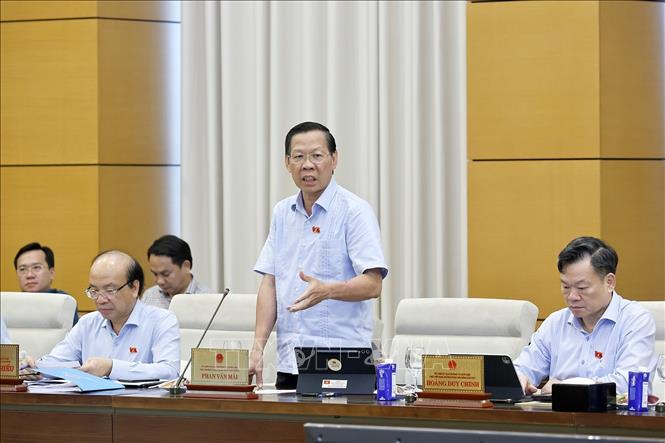 Chủ nhiệm Ủy ban Kinh tế và Tài chính của Quốc hội Phan Văn Mãi phát biểu. Ảnh: Doãn Tấn - TTXVN