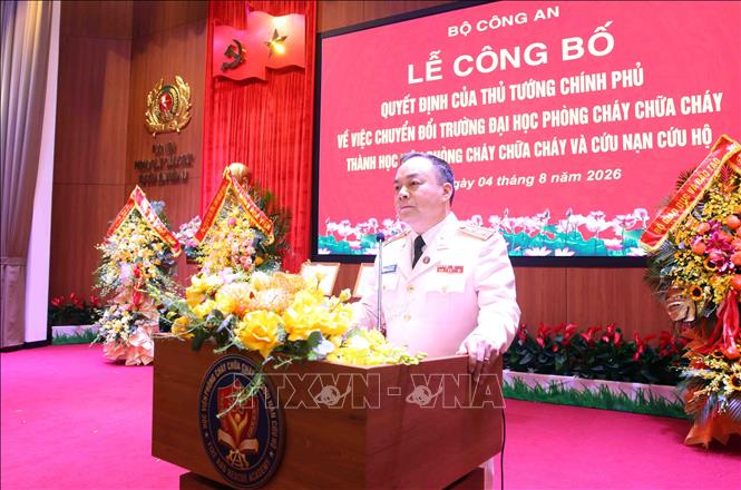 Trung tướng, PGS.TS Lê Quang Bốn, Giám đốc Học viện Phòng cháy chữa cháy và cứu nạn cứu hộ phát biểu. Ảnh: Phạm Kiên - TTXVN