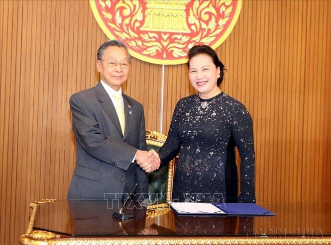  Chủ tịch Hạ viện kiêm Chủ tịch Quốc hội Thái Lan Chuan Leekpai đón và hội đàm với Chủ tịch Quốc hội Nguyễn Thị Kim Ngân trong chuyến thăm chính thức Thái Lan (Bangkok, 27/8/2019). Ảnh: Trọng Đức - TTXVN
