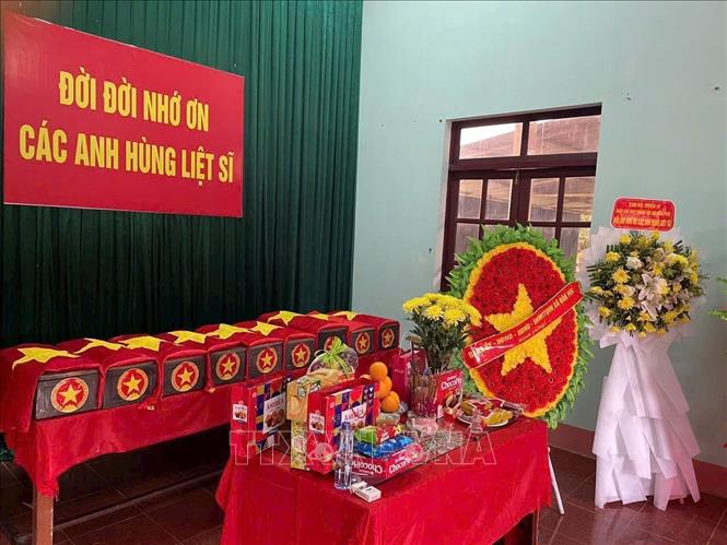 9 hài cốt liệt sĩ được tìm kiếm, quy tập tại xã Đăk Pék. Ảnh: TTXVN phát