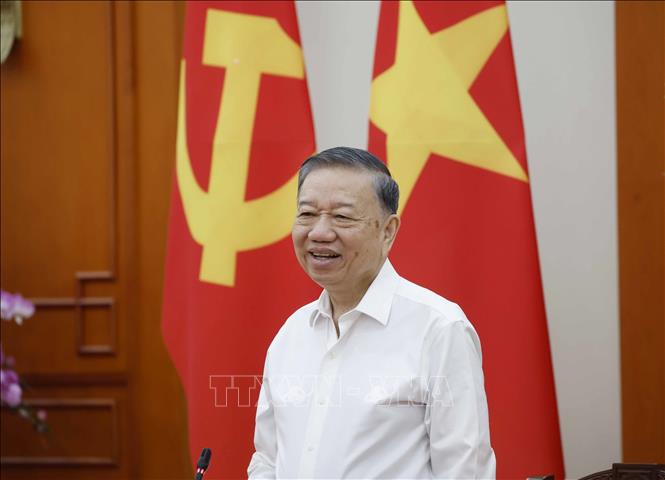 Tổng Bí thư, Chủ tịch nước Tô Lâm, Trưởng Ban Chỉ đạo Trung ương về tổng kết thực tiễn và nghiên cứu sửa đổi, bổ sung Điều lệ Đảng phát biểu chỉ đạo. Ảnh: Thống Nhất – TTXVN