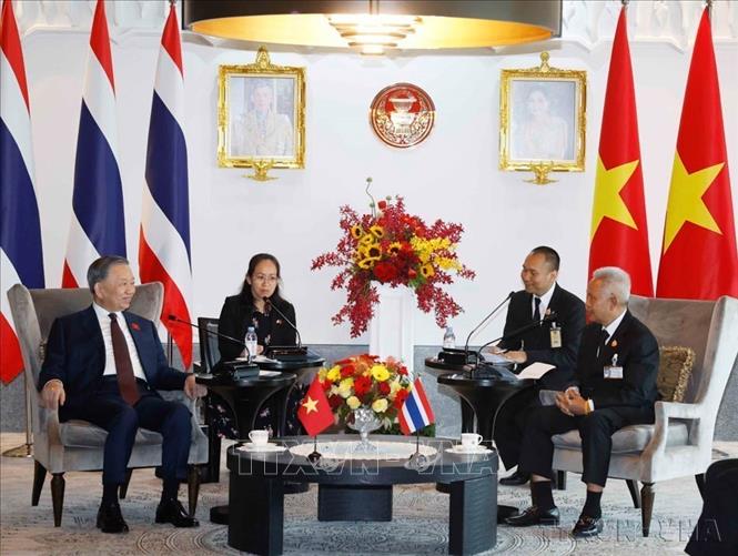 Tiếp tục chương trình thăm chính thức Vương quốc Thái Lan, sáng 28/5/2026, tại Thủ đô Bangkok, Tổng Bí thư, Chủ tịch nước Tô Lâm hội kiến Chủ tịch Quốc hội Thái Lan Sophon Saram. Ảnh: Thống Nhất – TTXVN