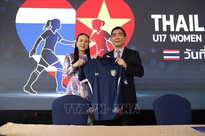 Hội hữu nghị Thái Lan - Việt Nam tổ chức họp báo về trận giao hữu bóng đá nữ U17 Thái Lan - Việt Nam, sẽ diễn ra tại Hà Nội, nhằm thúc đẩy ngoại giao nhân dân và tăng cường mối quan hệ hữu nghị bền chặt giữa hai nước (Bangkok, 24/3/2025). Ảnh: Đỗ Sinh – TTXVN
