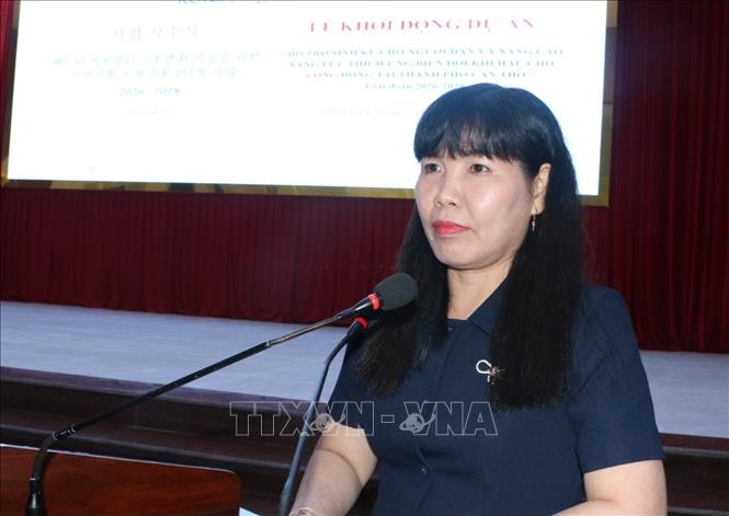 Bà Nguyễn Thị Giang, Phó Giám đốc Sở Nông nghiệp và Môi trường Cần Thơ phát biểu. Ảnh: Duy Khương - TTXVN
