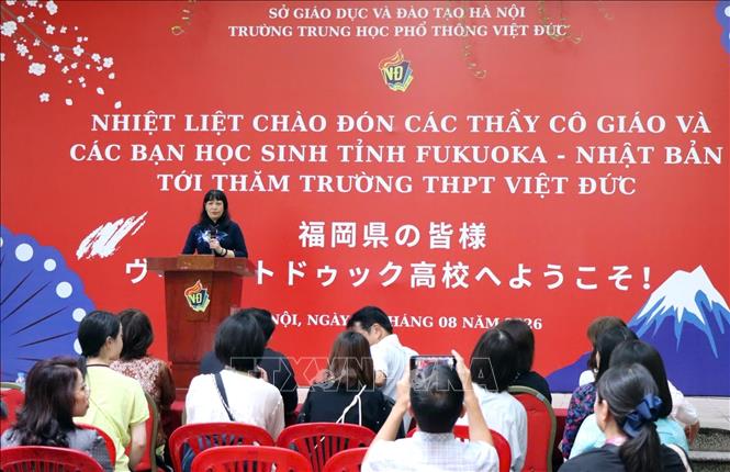 Tiến sĩ Nguyễn Bội Quỳnh, Hiệu trưởng Trường THPT Việt Đức (Hà Nội) phát biểu. Ảnh: TTXVN phát