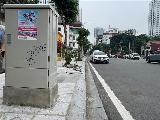 Các hạng mục liên quan đến hoàn thiện hạ tầng kỹ thuật, chỉnh trang vỉa hè, hệ thống chiếu sáng, cây xanh cũng đã được hoàn thiện. Ảnh: Quốc Lũy - TTXVN
