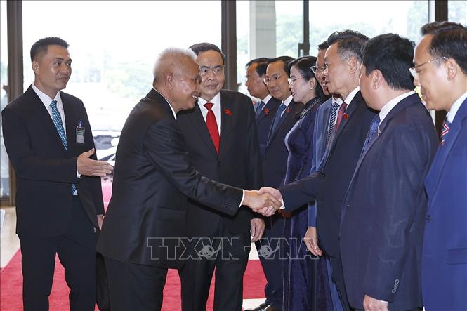 Chủ tịch Quốc hội Trần Thanh Mẫn và đại biểu Việt Nam đón Chủ tịch Quốc hội kiêm Chủ tịch Hạ viện Vương quốc Thái Lan Sophon Zaram. Ảnh: Doãn Tấn – TTXVN