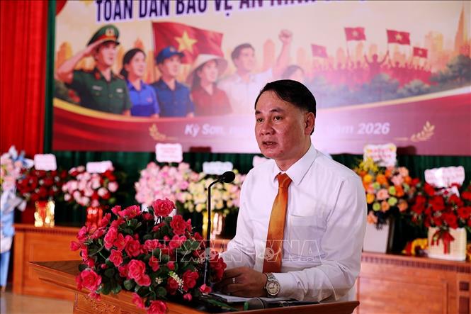 Đồng chí Nguyễn Hữu Cường, Chủ tịch UBND phường Kỳ Sơn phát biểu. Ảnh: Thanh Hải - TTXVN