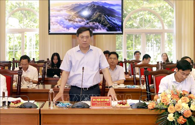 Chủ tịch UBND tỉnh Phú Thọ Trần Duy Đông phát biểu tại buổi làm việc giữa lãnh đạo tỉnh Phú Thọ và tỉnh Thái Nguyên về chủ trương phối hợp nghiên cứu, chuẩn bị đầu tư Dự án hầm đường bộ Tam Đảo. Ảnh: Hoàng Hùng - TTXVN