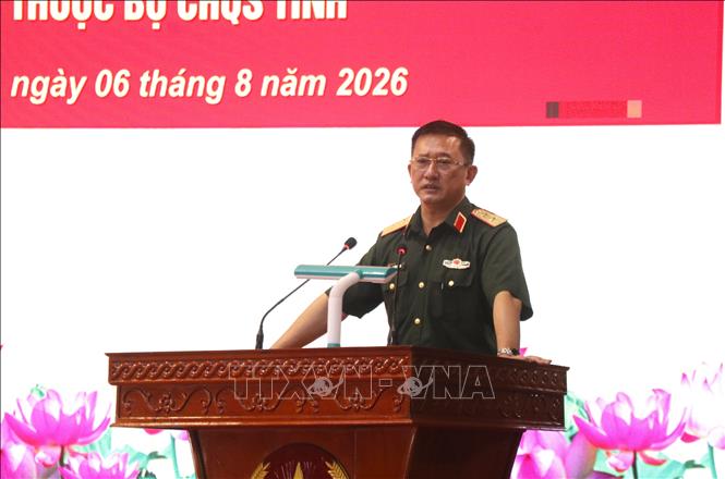 Trung tướng La Công Phương, Ủy viên Trung ương Đảng, Chính ủy Quân khu 1, phát biểu chỉ đạo tại Hội nghị. Ảnh: Thanh Thương- TTXVN