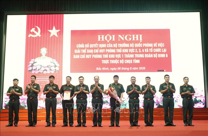 Thành lập Đảng bộ Trung đoàn Bộ binh 6 nhiệm kỳ 2025 - 2030 trực thuộc Đảng bộ Bộ Chỉ huy Quân sự tỉnh Bắc Ninh; thành lập các tổ chức cơ sở Đảng trực thuộc Đảng bộ Trung đoàn Bộ binh 6; kiện toàn cấp ủy, tổ chức Đảng theo quy định. Ảnh: Thanh Thương- TTXVN