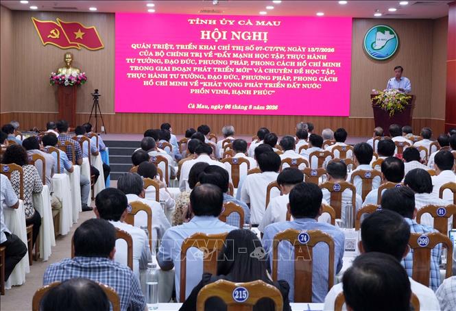 Hơn 22.000 cán bộ Đảng viên tỉnh Cà Mau học tập quán triệt Chỉ thị 07 của Bộ Chính trị. Ảnh: Trung Hiếu - TTXVN