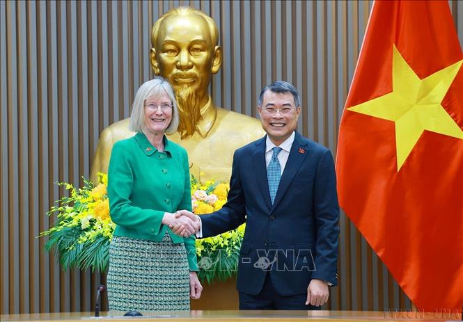 Tại buổi tiếp bà Gillian Bird, Đại sứ Australia tại Việt Nam, Thủ tướng Lê Minh Hưng khẳng định Việt Nam luôn coi Australia là người bạn tin cậy, là Đối tác Chiến lược toàn diện giàu tiềm năng và có vị thế, vai trò ngày càng tăng ở khu vực, chia sẻ nhiều lợi ích chiến lược với Việt Nam (6/2026). Ảnh: Dương Giang – TTXVN
