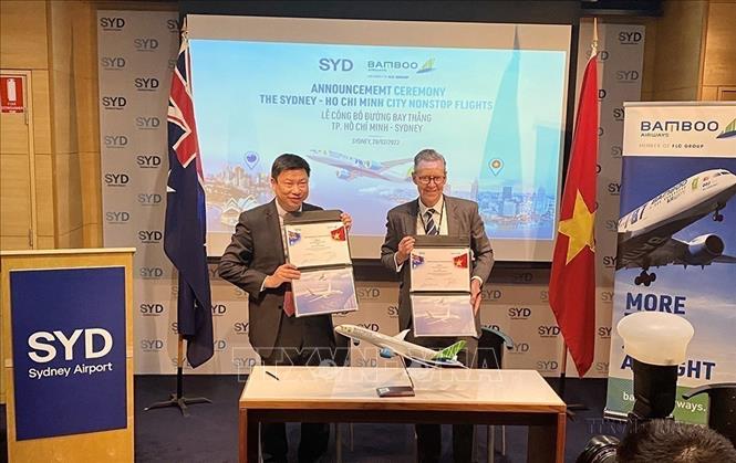 Hãng hàng không Bamboo Airways công bố đường bay thẳng nối Thành phố Hồ Chí Minh với Sydney và ký kết biên bản thoả thuận phát triển hợp tác đối với đường bay thẳng TP.Hồ Chí Minh – Sydney (Sydney, tháng 2/2022). Ảnh: Nguyễn Minh – TTXVN