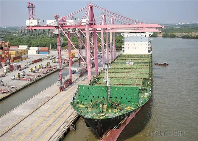 Tàu Morotai trọng tải 40.000 tấn của Tập đoàn CMA CGM (Australia) cập Cảng Container quốc tế SP-ITC, theo lộ trình từ Tp Hồ Chí Minh đi Australia và ngược lại (3/2019). Ảnh: Trần Xuân Tình – TTXVN