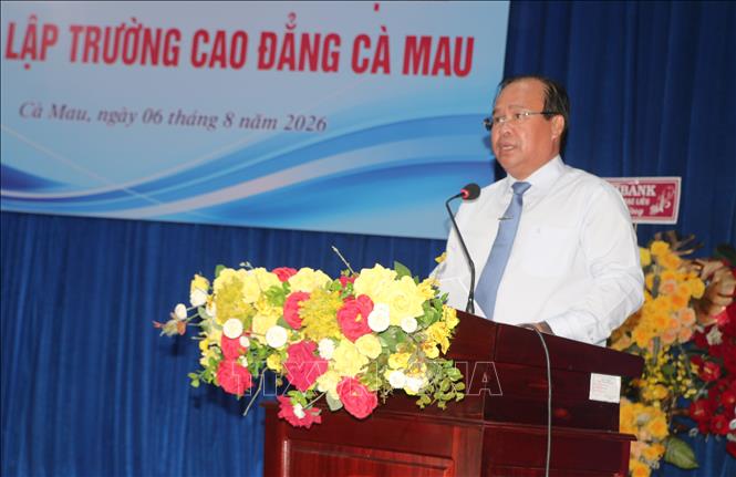 Ông Nguyễn Minh Luân, Phó Chủ tịch Ủy ban nhân dân tỉnh Cà Mau phát biểu tại lễ công bố quyết định thành lập Trường cao đẳng Cà Mau. Ảnh: Tuấn Kiệt – TTXVN