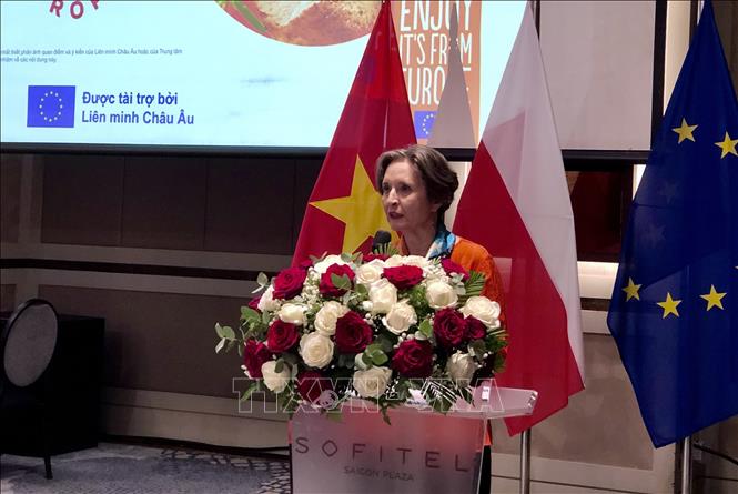 Bà Joanna Skoczek, Đại sứ Cộng hòa Ba Lan tại Việt Nam phát biểu. Ảnh: Mỹ Phương – TTXVN