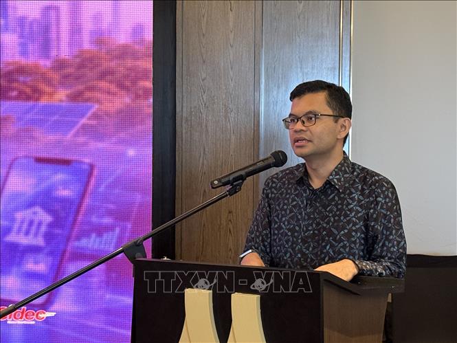 Bộ trưởng Kinh tế Malaysia Akmal Nasrullah Mohd Nasir giới thiệu thông tin về Hội nghị KL20 2026 lần thứ hai. Ảnh: Thanh Bình – P/v TTXVN tại Malaysia