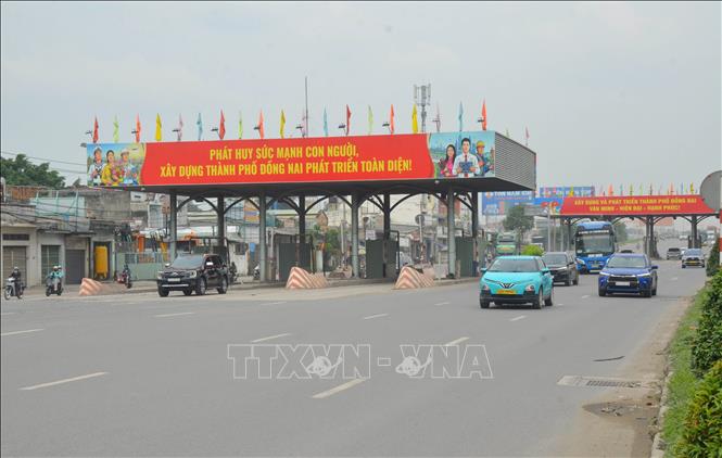 Dự kiến từ 10/8/2026 bắt đầu tháo dỡ trạm thu phí cầu Đồng Nai. Ảnh: Công Phong - TTXVN
