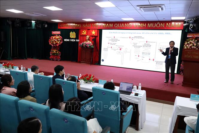Các chuyên gia tham luận tại hội thảo. Ảnh: Trần Lê Lâm - TTXVN 