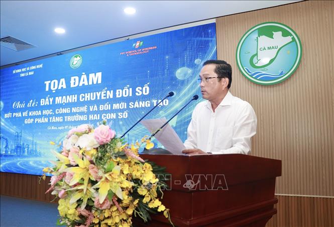 Phó Giám đốc Sở Khoa học và Công nghệ tỉnh Cà Mau Phạm Thống Nhất phát biểu tại buổi toạ đàm. Ảnh: Huỳnh Anh - TTXVN